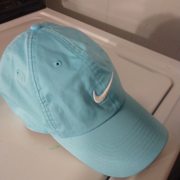 Hat - Picture 3 of 4